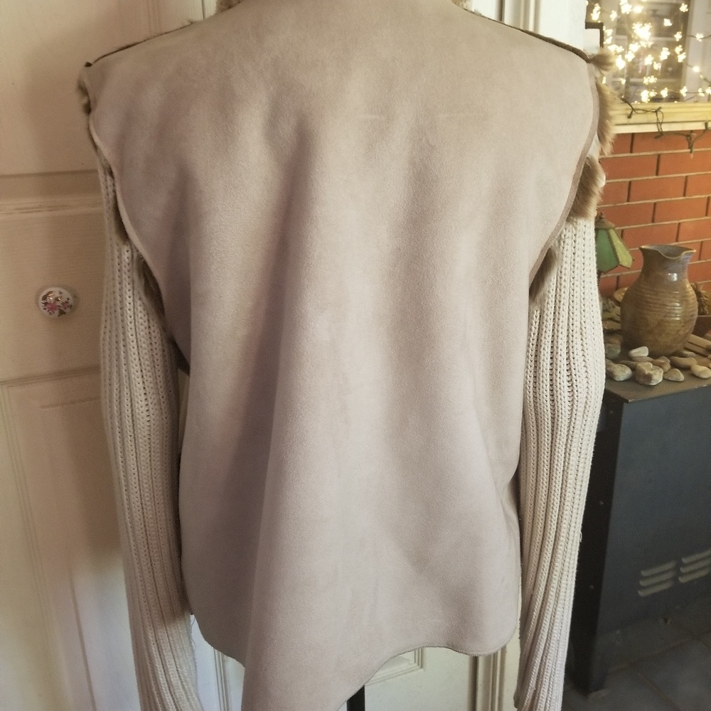 Coat - Picture 2 of 3